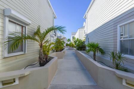 New Casa Caribe By Brightwild- Two-Story Condo Rooftop Pool 基韋斯特 外观 照片