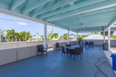 New Casa Caribe By Brightwild- Two-Story Condo Rooftop Pool 基韋斯特 外观 照片